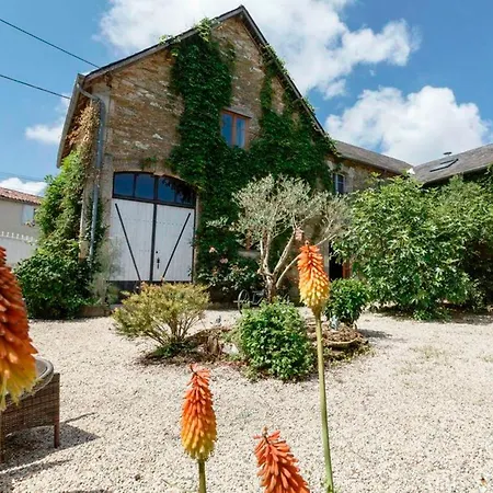 Holiday home La Brijopa Bazoges-en-Pareds